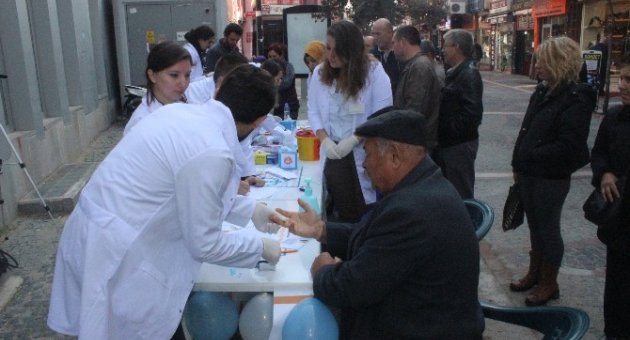 Üniversite Öğrencilerinden Diyabete Farkındalık