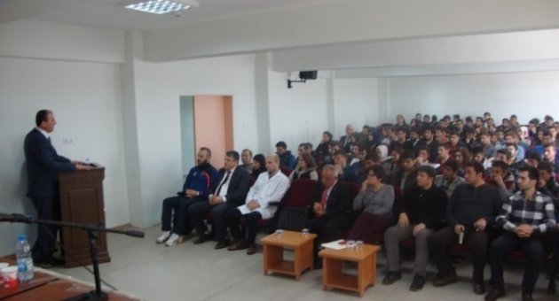Üniversite Öğrencilerine Çanakkale Savaşları Konferansı