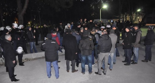Üniversitedeki Gerginlikte Bir Öğrenci Öldü, Biri Ağır Yaralandı
