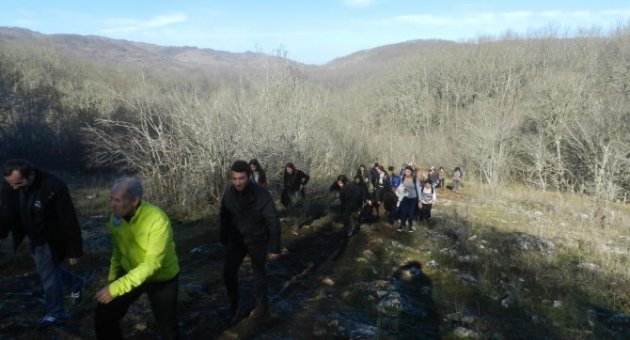Üniversitelilere Dupnisa Mağarası Yürüyüşü