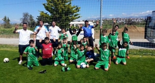 Urla Gençlik Spor U-11 Takımı Antalya Turnuvasında Şampiyon Oldu