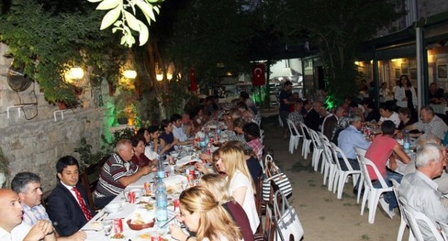 Urla’da Şehit Yakınları Ve Gazilere İftar