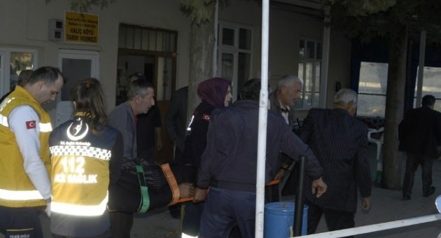 Üvey Babasını Yolda Görünce Motosikletiyle Kaza Yaptı