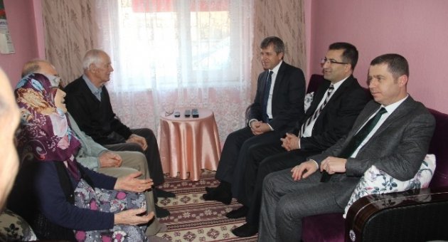 Vali Çınar Çan’da Şehit Ailelerini Ziyaret Etti