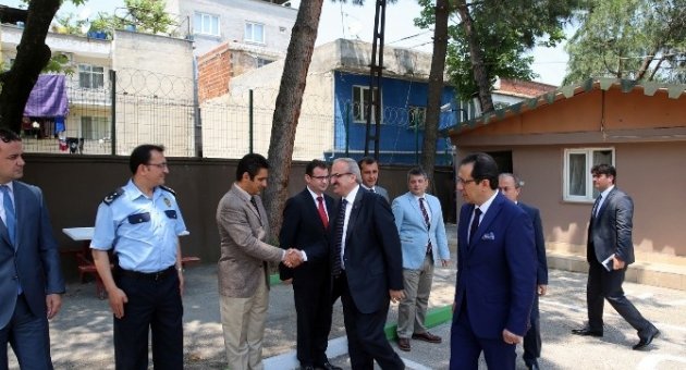 Vali Karaloğlu’ndan Çevik Kuvvete Moral Ziyareti