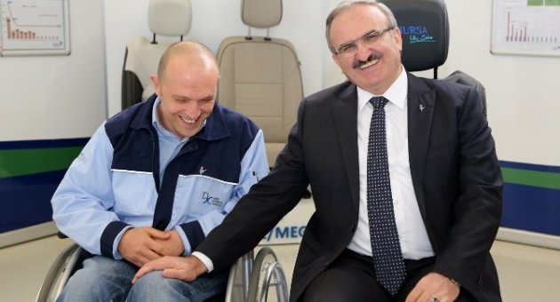 Vali Karaloğlu’ndan Kocaman Yürekli Adama Ziyaret
