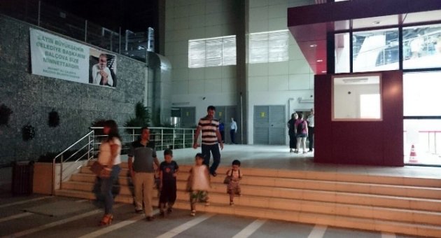 Vatandaşlar Arıza Yapan Teleferikte Mahsur Kaldı