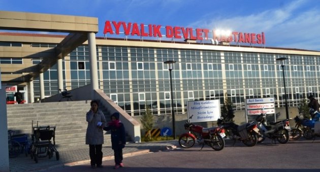 Vatandaşlar Devlet Hastanesi Önüne Üstü Kapalı Durak İstiyor