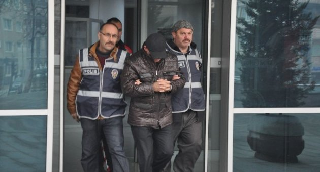 Vekilin Eski Eşinin Aracını Kurşunlayan Zanlı Yakalandı