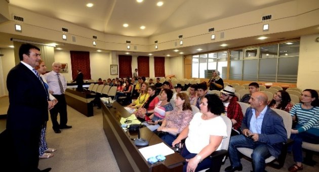 Yabancı Öğrencilerden Dündar’a Teşekkür Ziyareti
