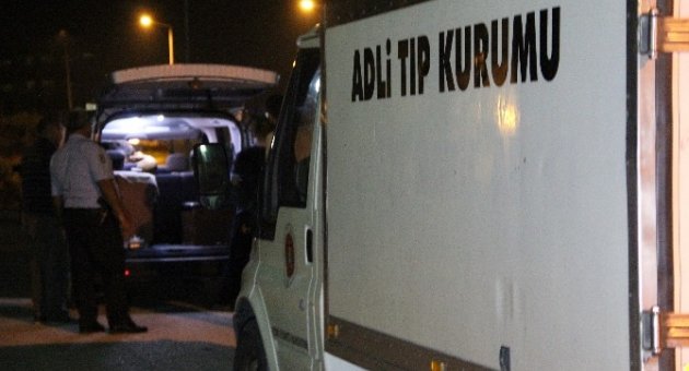 Yalnız Yaşayan Kadın Evinde Öldü, Komşuları Fark Etti