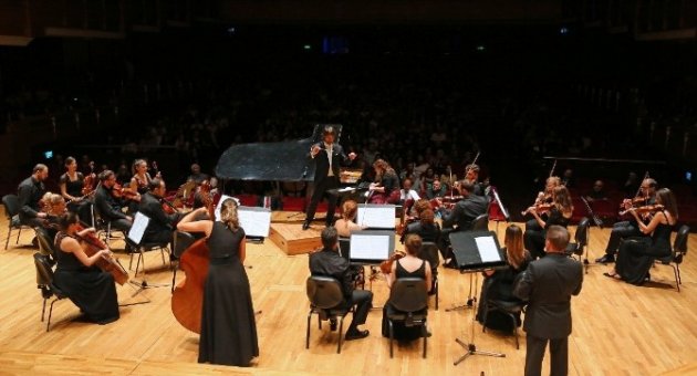 Yaşar Üniversitesi Oda Orkestrası Sezon Açılış Konserini Gerçekleştirdi