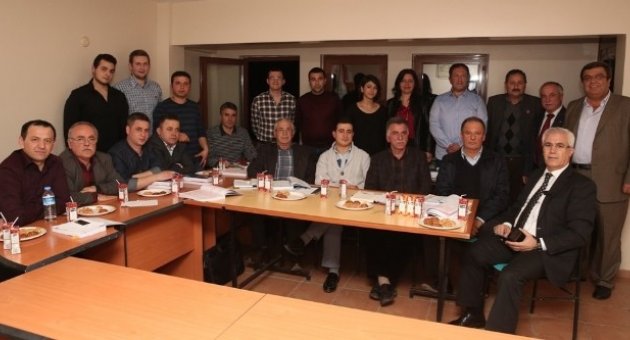 Yaşlı Çiftçiler İngilizce Öğreniyor