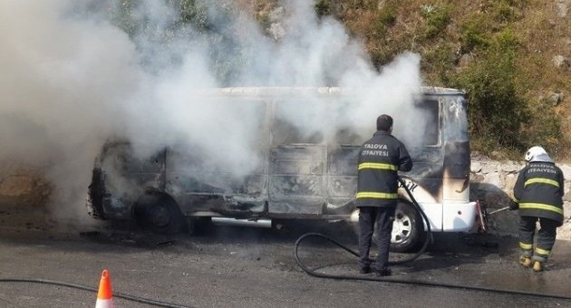 Yeni Aldığı Minibüs Küle Döndü