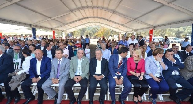 Yeni Foça’da İleri Bijolojik Arıtma Tesisinin Temeli Atıldı