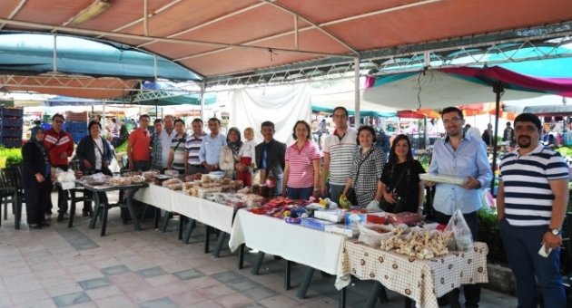 Yeni Okulları İçin Kermes Düzenlediler