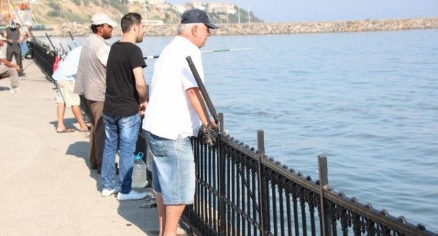 Yeni Sezonun İlk Balıklarına Olta Attılar