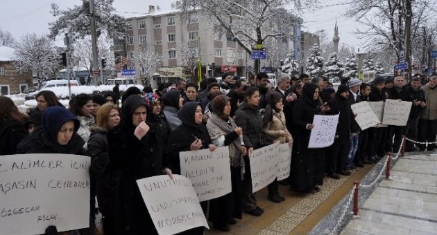 Yenişehir Ak Parti Ve Mhp Özgecan’ın Öldürülmesini Protesto Etti