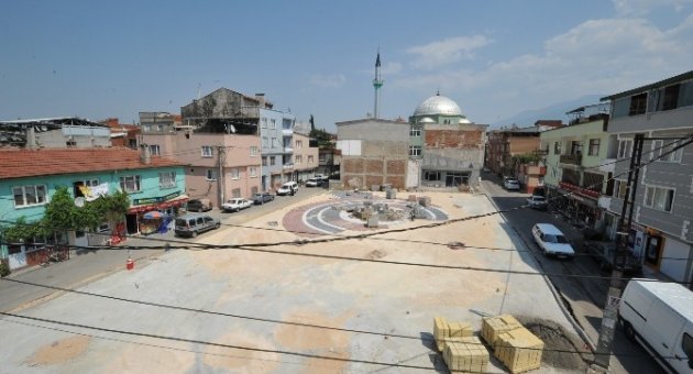 Yeşilova Mahallesi’ne Meydan