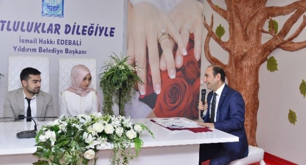 Yıldırım Belediyesi En Mutlu Günlerinde Vatandaşın Yanında