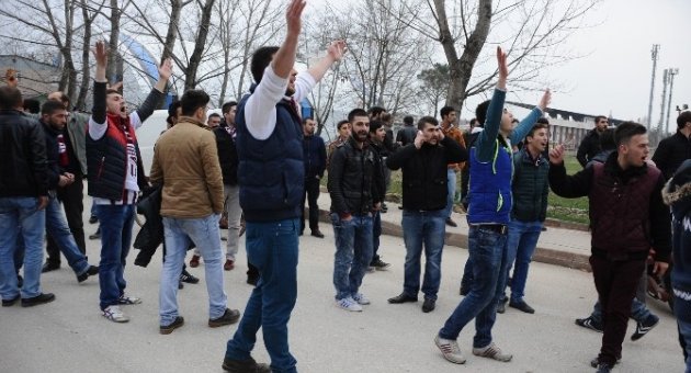 Yıldırım İstifa Etmeyi Düşünmüyor