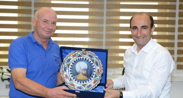 Yıldırım’da Türk - Yunan Dostluğu Spora Yansıdı
