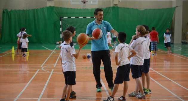 Yıldırımlı Çocuklar Basketbol Öğreniyor