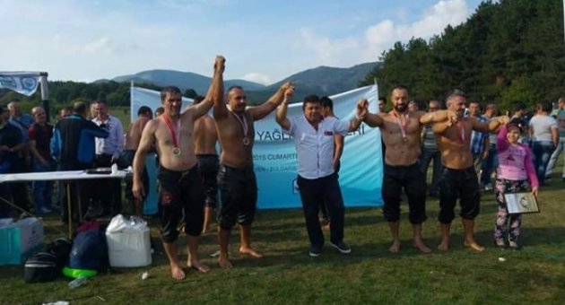 -yıldırımlı Güreşçiler Beş Madalya Kazandı