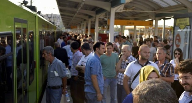 Yine Metro Arızası