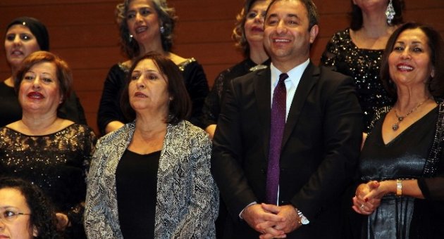 “notalar Şiddete Karşı” Sahnede