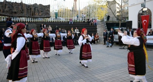 Yunanistan Folklor Ekibi Bursa’nın Fethi Şenliklerine Katıldı