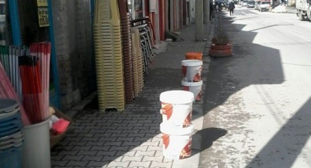 Zabıta Ekiplerinden Kaldırım Seferberliği