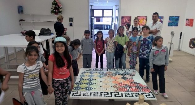 Zeytin Çekirdekleri Workshop Sergisini Gezdi