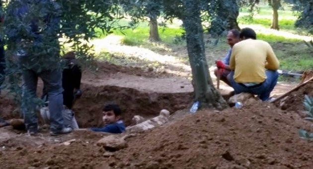 Zeytinlikte Roma Dönemine Ait İki Lahit Bulundu