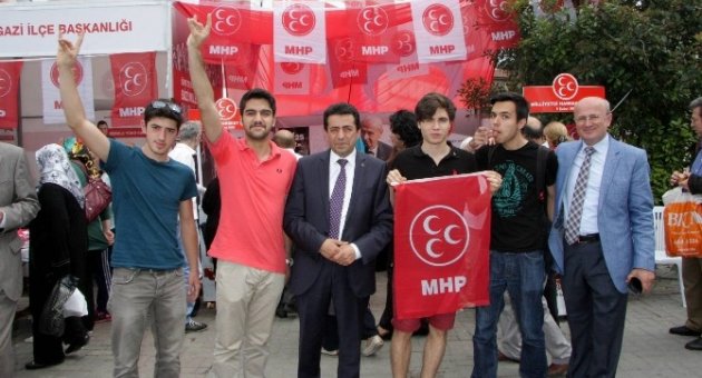 Zırhlıoğlu Vatandaşlara Kandil Simidi Dağıttı