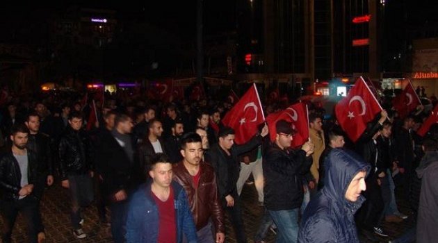 Biga Halkı Şehidi İçin Yürüdü