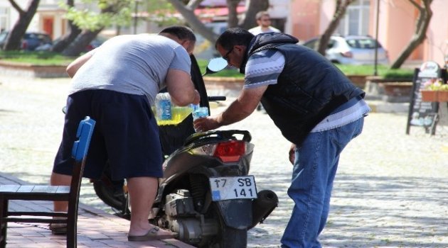 Bozcaada'da Yakıt Bitti