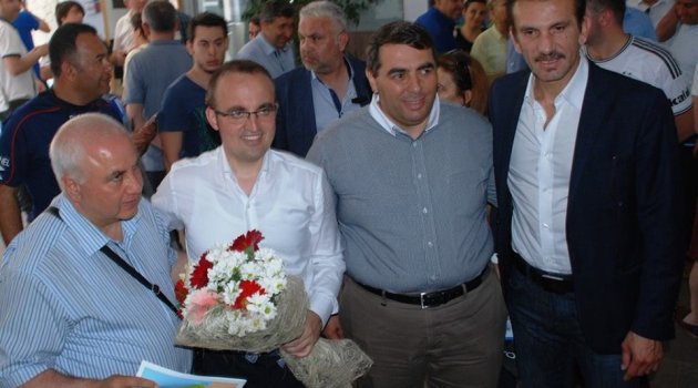 Bülent Turan’dan Büyük GAF: ‘ŞÜKRÜ BEY’