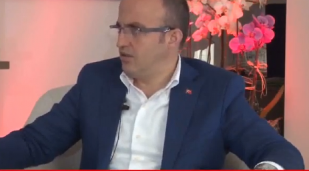 Bülent TURAN' Gidersen Helva Dağıtırım  Dersen Gitmezsen ben sana Helva Dağıtırım Diyebilirim.