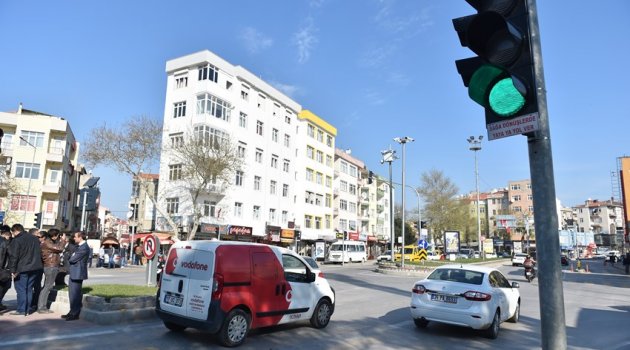 Çanakkale Belediyesinden Köprübaşına “Akıllı Kavşak” Uygulaması…