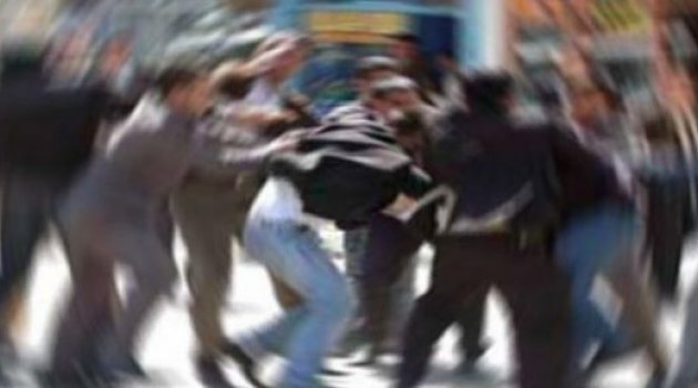 Çanakkale'de Bir Kişi Çorba İçmeye Gitti Dayak Yedi