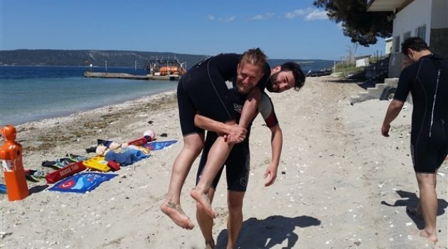 Çanakkale'de Cankurtaran Kursu Düzenlendi