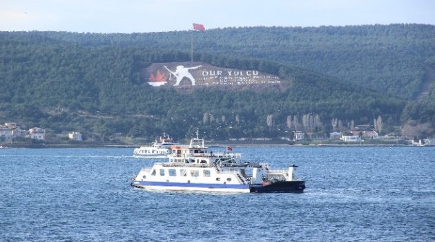 Çanakkale'de Feribot Seferleri İptal Edildi