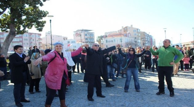 Çanakkale'de Horon Tepip Artvin'e Destek Verdiler