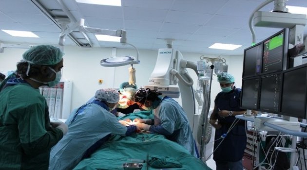 Çanakkale'de Kapalı Yöntemle Aort Ameliyatı Yapıldı