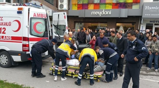 Çanakkale'de Yaşlı Kadına Otobüs Çarptı