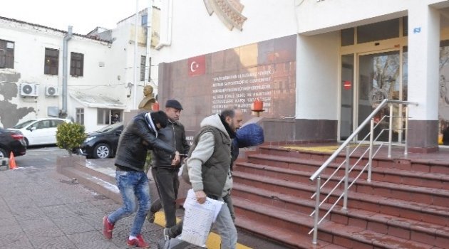 Çanakkale'deki Silahlı Soygunun Zanlıları Tutuklandı