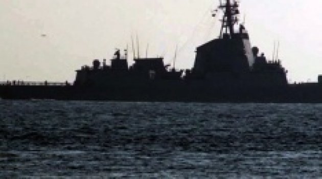 Çanakkale'den NATO gemileri Çanakkale'yi karanlıkta geçti