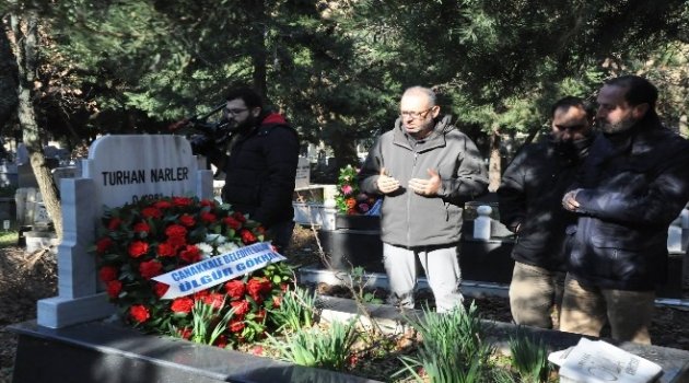 Çanakkale'nin Duayen Gazetecileri Mezarları Başında Anıldı