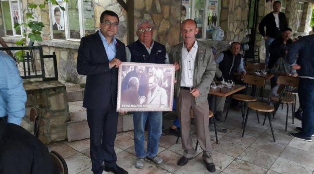 CHP Eceabat'tan köylere anlamlı hediye